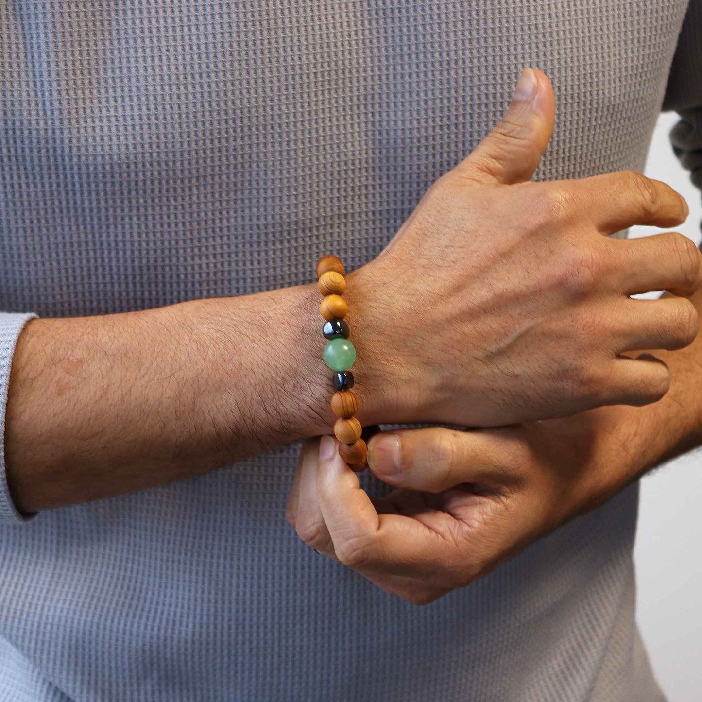 Cedarwood bracelet for the sacral chakra with aventurine